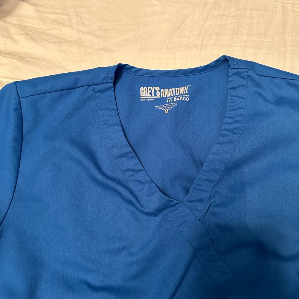 Greys anatomy medium maternity scrub